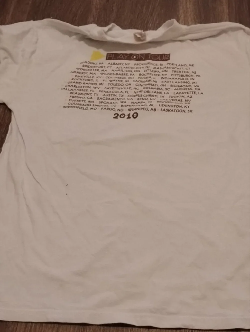 N/A women white